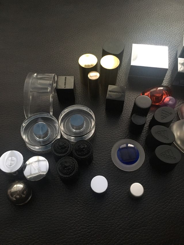 37 tapones de colonias para manualidades