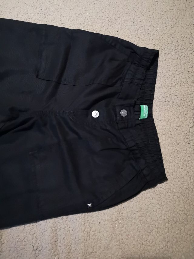 Pantalón negro Benetton