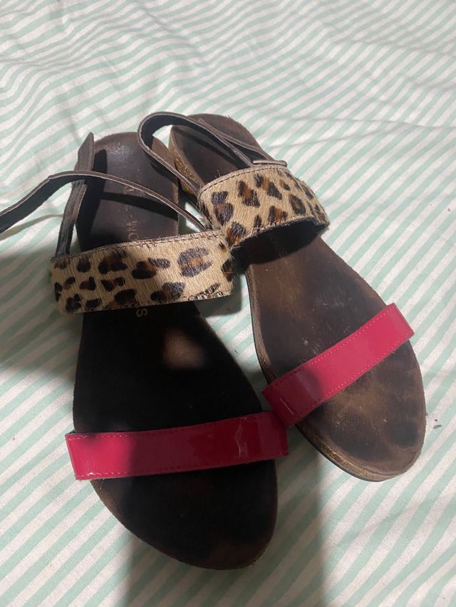 4 sandalias talla 37