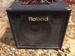 Amplificador Roland KC 150