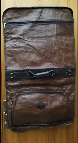 Valigia porta abiti vintage con tracolla