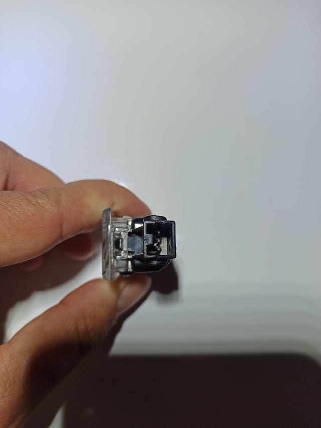 Luz Matricula - Mala - Pes - Volvo V40 II