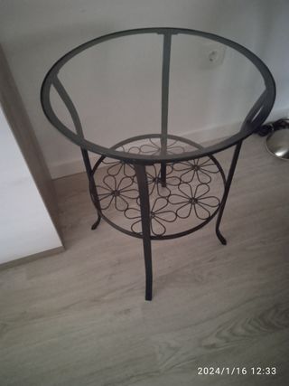 Mesa de forja y cristal negra