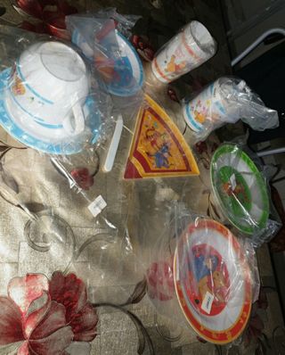 Piatti e bicchieri  e altro