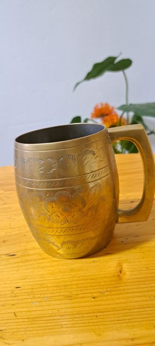 Jarra bronce o latón vintage dorada