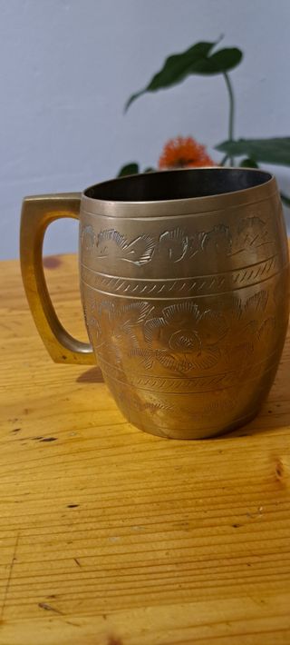 Jarra bronce o latón vintage dorada