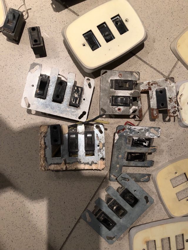 interructores antiguos años 1970