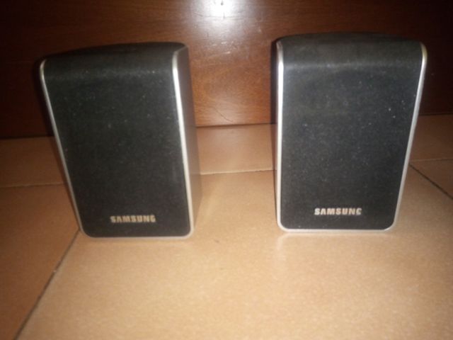 Altavoces Samsung ganga(8€)