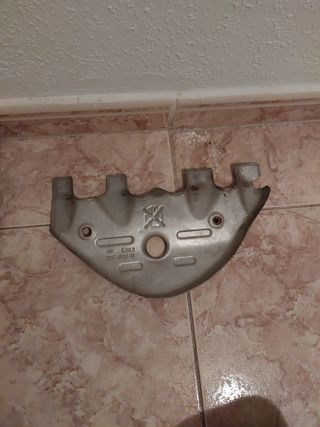 Protector colector de escape Ford Fiesta