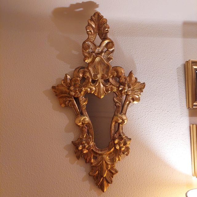 Cornucopia espejo de madera antiguo