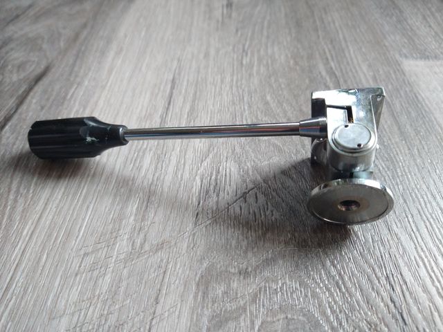 Testa per treppiede Commet