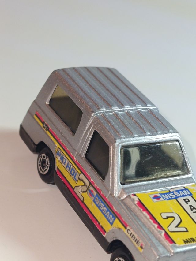 *NISSAN PATROL 1/64 MIRA