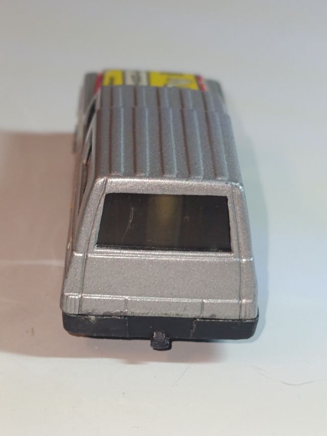 *NISSAN PATROL 1/64 MIRA