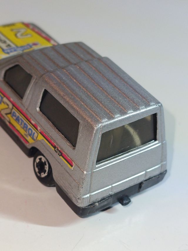 *NISSAN PATROL 1/64 MIRA