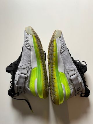 Jordan bambas