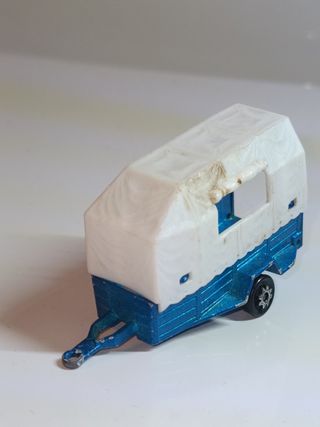 *REMOLQUE PARA CABALLOS MAJORETTE 1/64