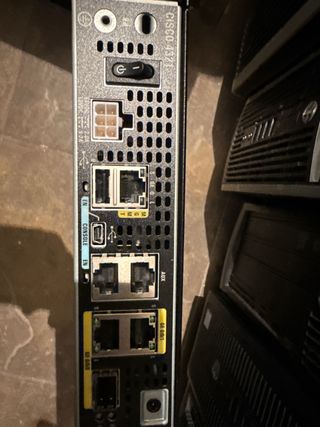 cisco ISR4321 o 4300