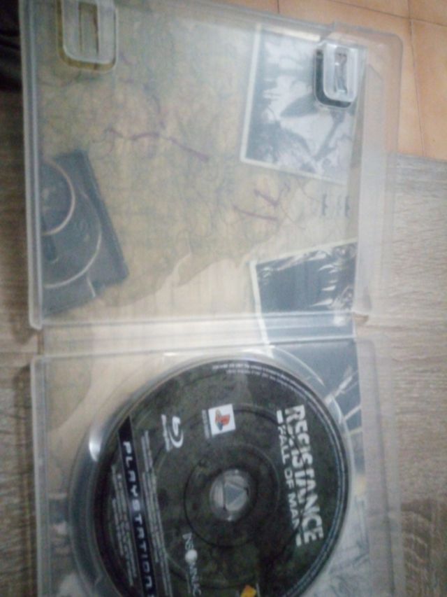 PS3 Resistance ganga (10€)