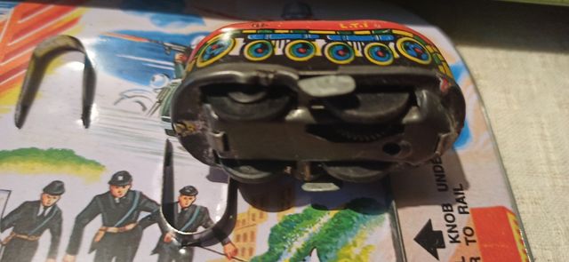 Gioco latta meccanico vintage