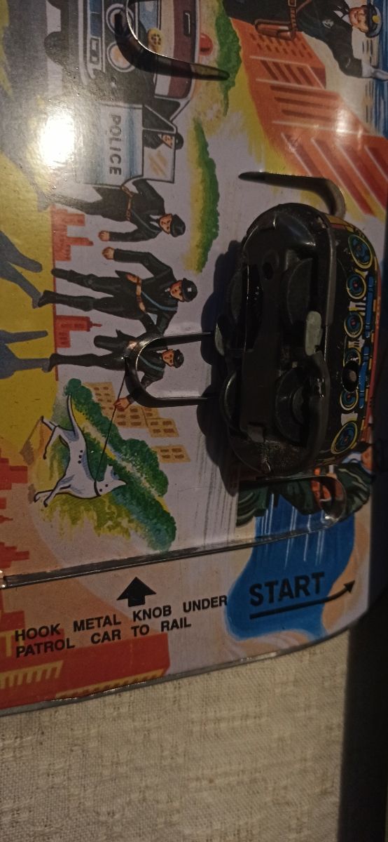 Gioco latta meccanico vintage