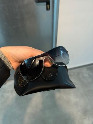 gafas de sol rayban orginal con su funda