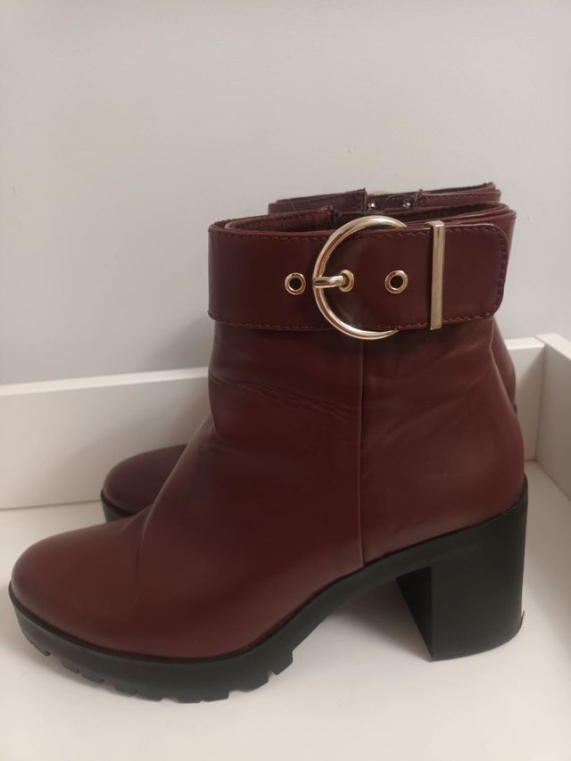 Botines burdeos Stradivarius t.39