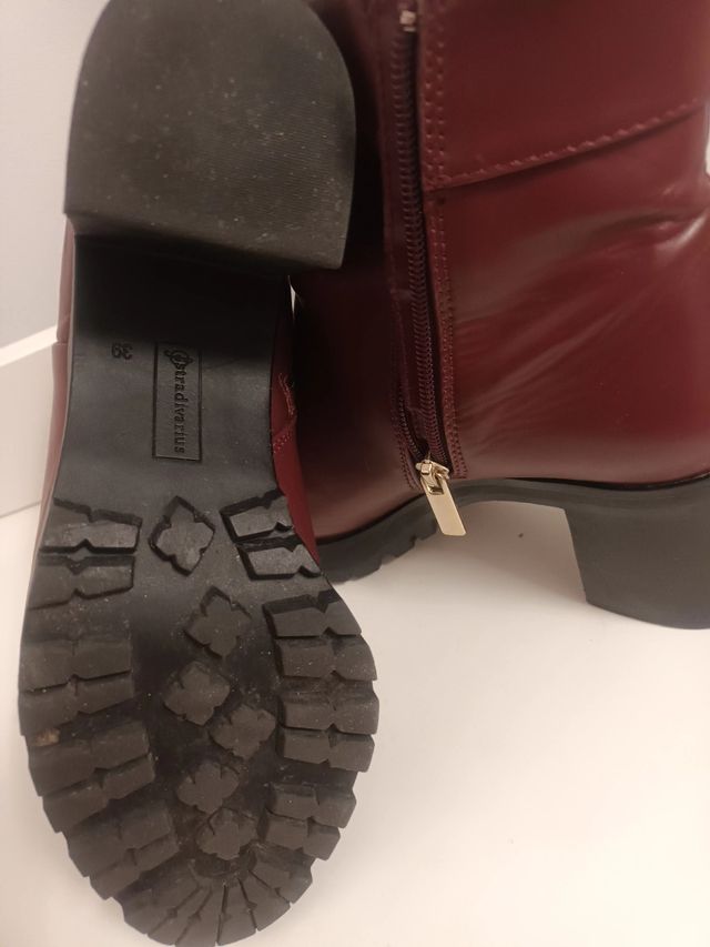 Botines burdeos Stradivarius t.39
