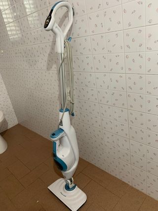 Black and Decker Scopa a vapore 1600W