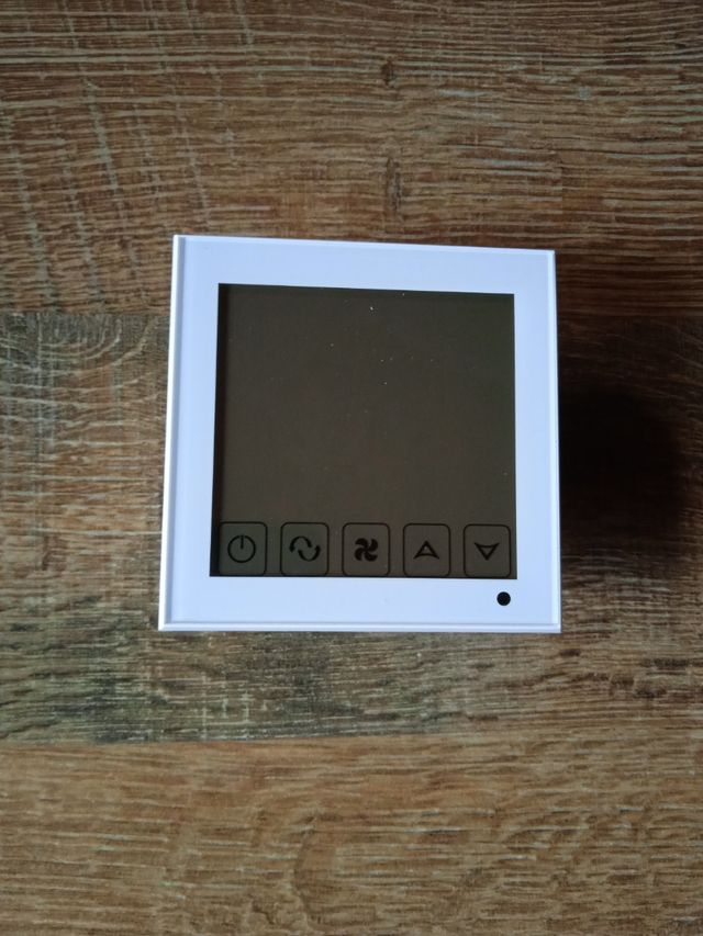 Termostato táctil para fancoil 