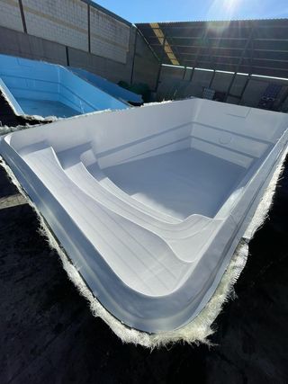 PISCINAS DE POLIÉSTER