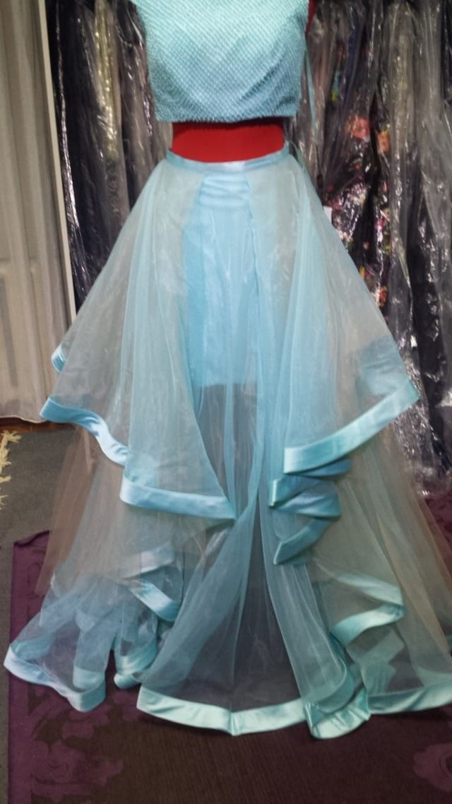 Brand vestido. Top+ espalda