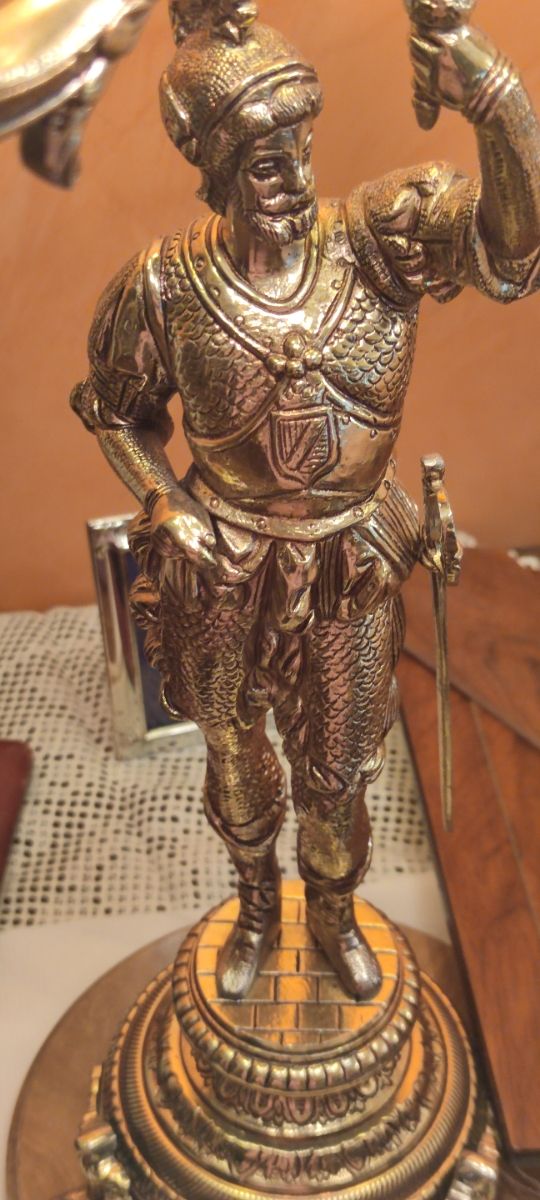 Dos Lámparas de sobremesa.