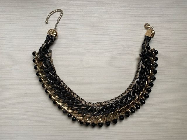 Collares