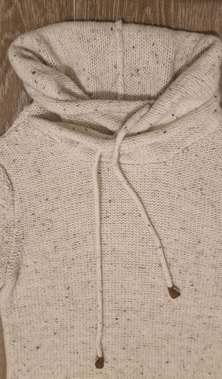 Jersey beige talla S de Bershka