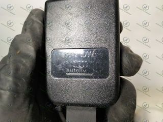 86842JD00B PRETENSOR CINTURON ASIENTO DEL IZQ. NIS