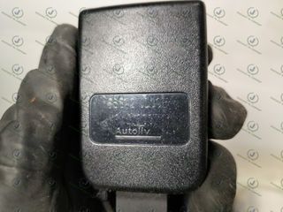 86842JD00B PRETENSOR CINTURON ASIENTO DEL IZQ. NIS