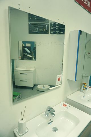 ESPEJO ROCA VICTORIA 70 CM