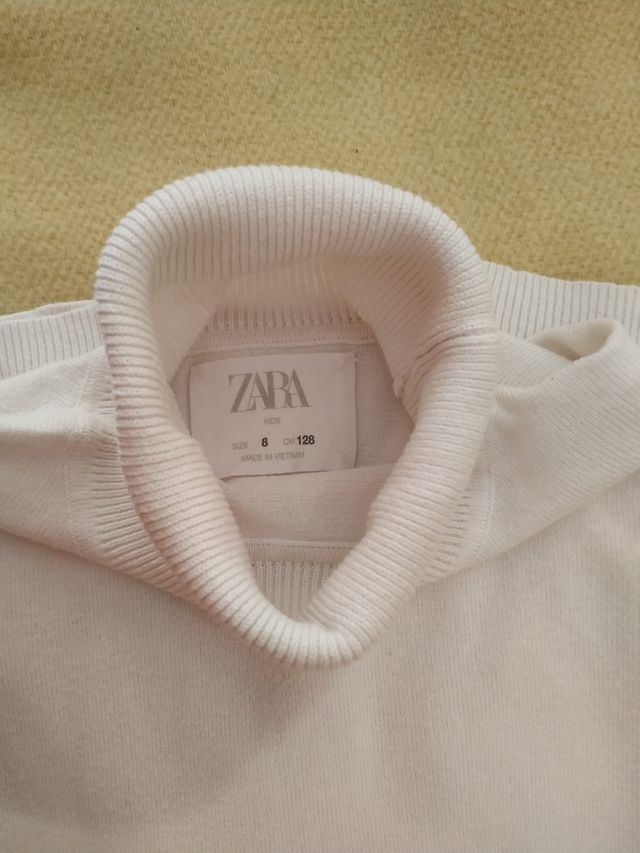 Suéter de cuello alto blanco de Zara, talla 8