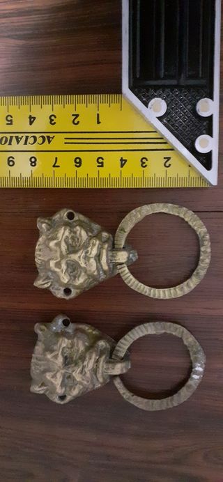 Bronce antigua pareja de tiradores cabezas de león