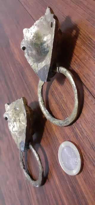 Bronce antigua pareja de tiradores cabezas de león