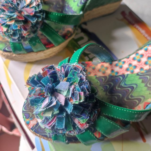 Sandali zeppa Desigual