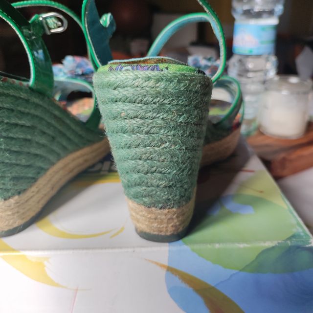 Sandali zeppa Desigual