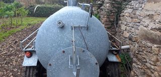 Se vende cisterna galvanizada 2000 litros