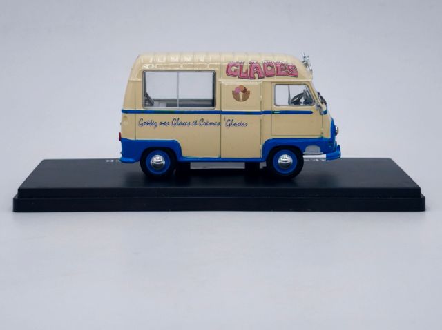 RENAULT ESTAFETTE GLACIER 1963 1/43 IXO HACHETTE
