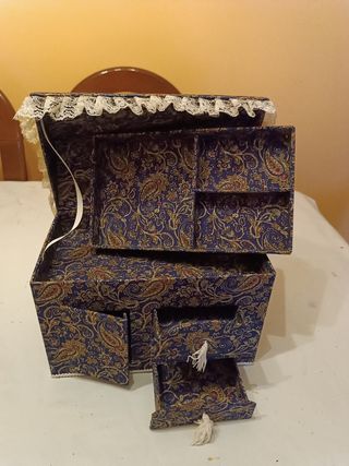 Joyero grande antiguo sin estrenar