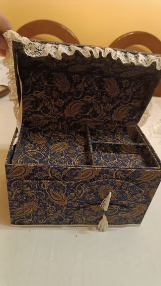 Joyero grande antiguo sin estrenar