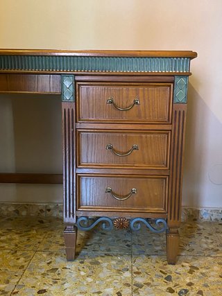ESCRITORIO 115x50x80 MESITA 54x35x62 CABECERO 135x