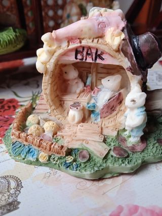 COLECCIÓN BARRIL BAR CONEJOS CUENTO FIGURA ANTIGUA