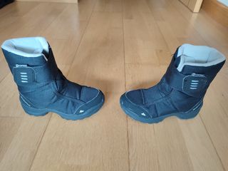 Como nuevo!! Botas nieve niño decathlon. Talla 30