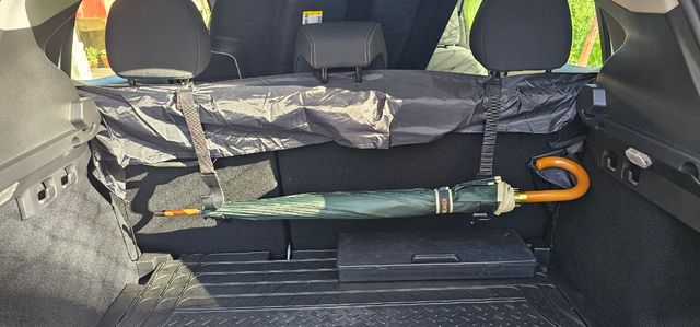 Cinte ombrelli borse ed altro per auto